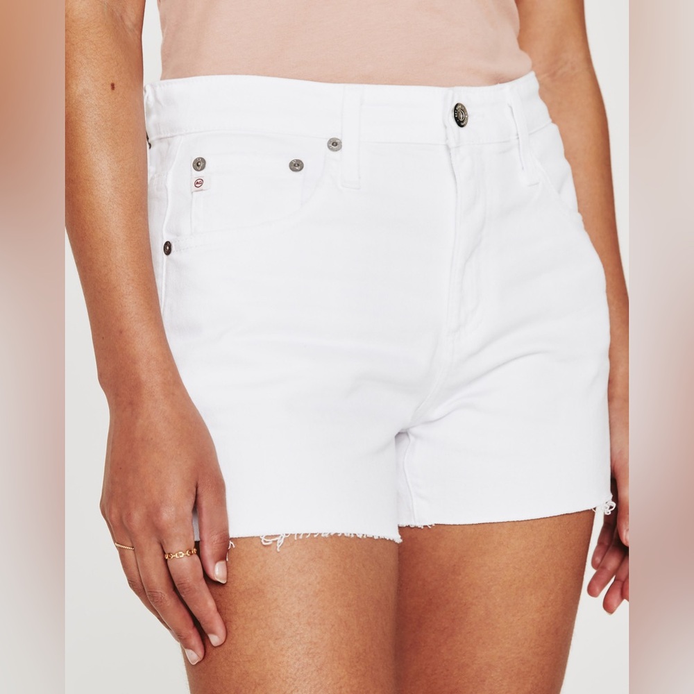 NEW!! Women’s AG Hailey Cut-Off Boyfriend White Shorts Size 28